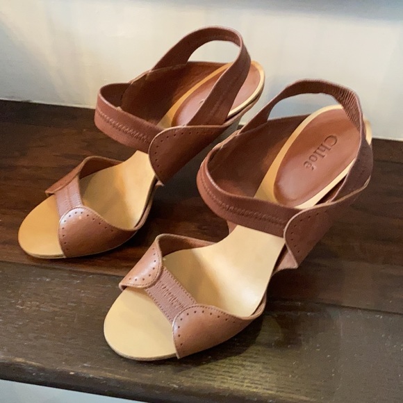 CHLOE- elastic sandal w/ stacked wood heel - Picture 4 of 7
